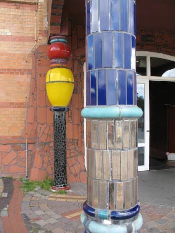 Hundertwasser - Bahnhof: Detail